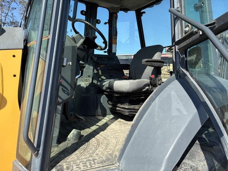 2020-john-deere-2020-image-26