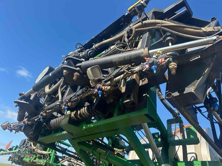 2014-john-deere-4940-image-15