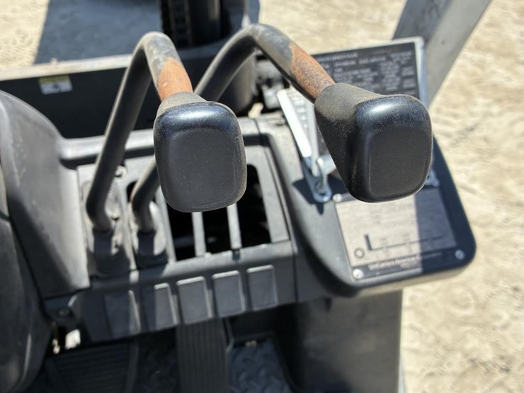 2016-uni-carriers-mcp1f2a20lv-forklift-image-13