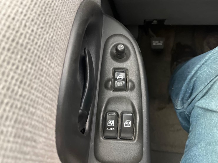 2000-chevrolet-venture-image-36