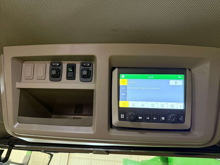 2021-john-deere-8r-340-image-74