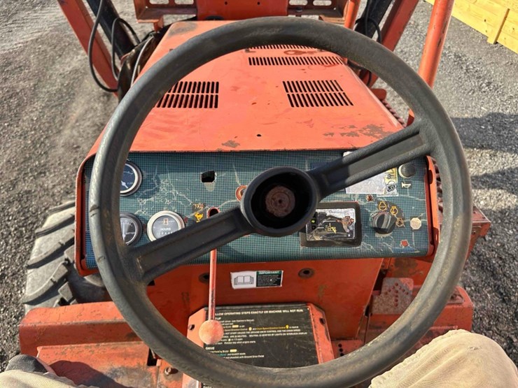2003-ditch-witch-3700-image-34