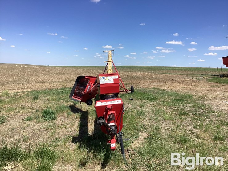 westfield-mkx-100-73-10-x-73'-swing-away-hopper-auger-image-2