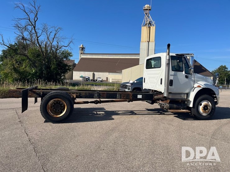 2012-international-durastar-4400-image-12