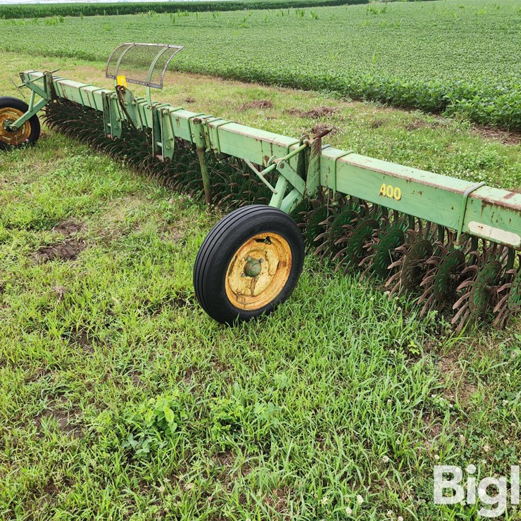JOHN DEERE 400