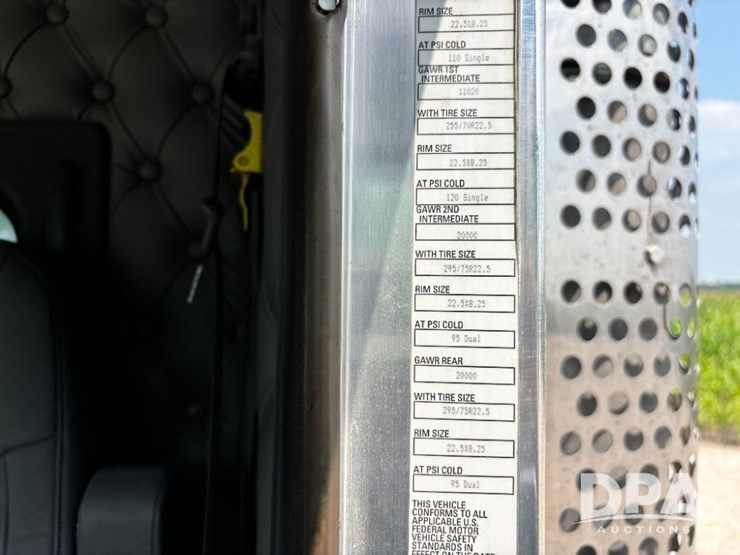 2014-kenworth-t660-image-122