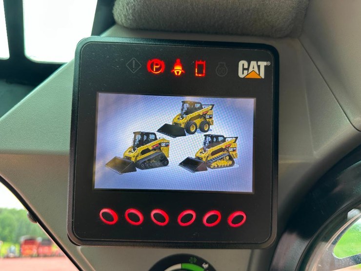 2018-caterpillar-272d2-image-39