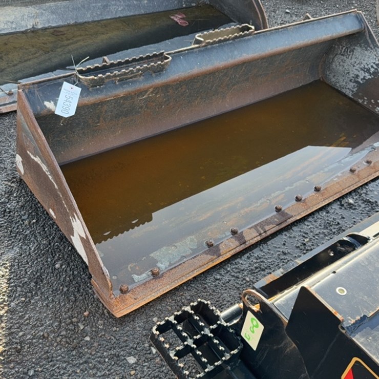 #2026 • CAT 72" SKID STEER SMOOTH BUCKET
