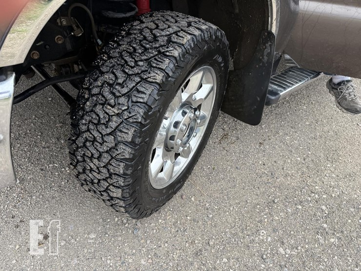 2016-ford-f250-xlt-image-3