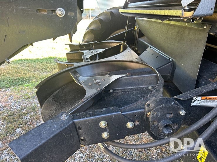 2011-new-holland-cr9060-image-38