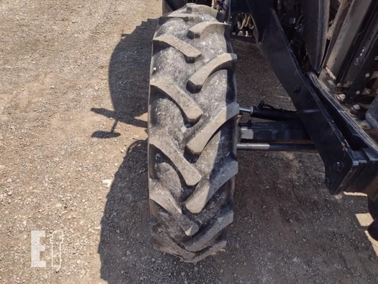 2022-case-ih-farmall-75a-image-21