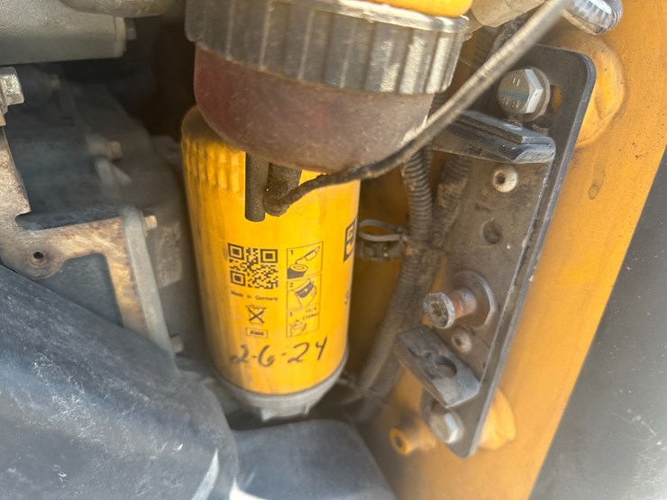 jcb-320t-image-38
