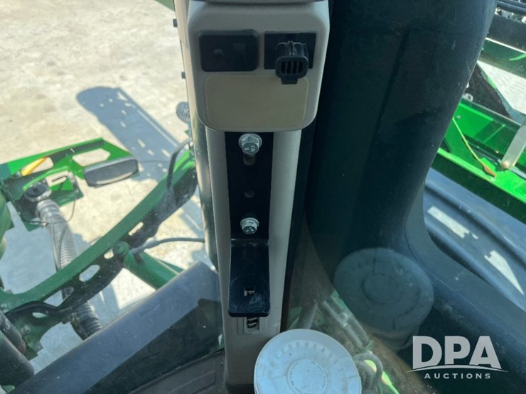 2020-john-deere-r4045-image-105