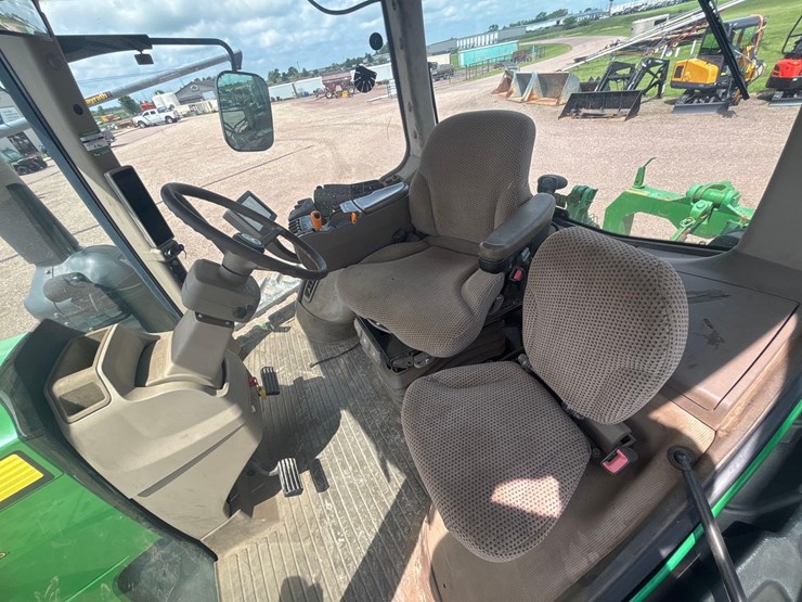 2013-john-deere-8360rt-image-36