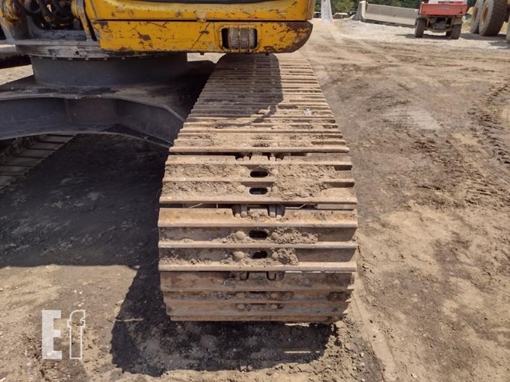 1992-deere-490e-image-40