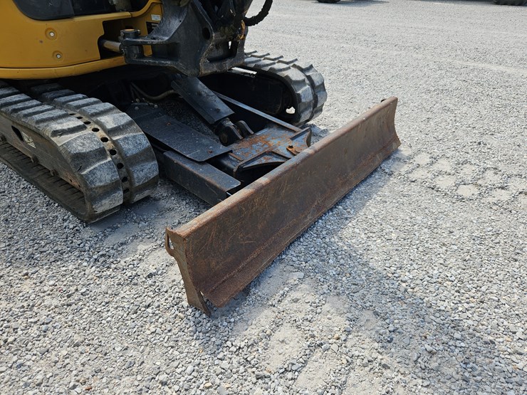 2019-deere-60g-image-24