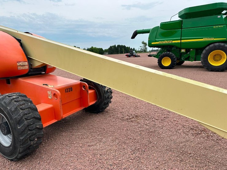 2008-jlg-600s-image-28