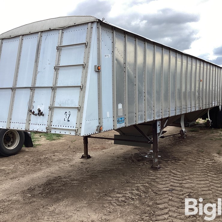 1988 MERRITT Grain Hopper