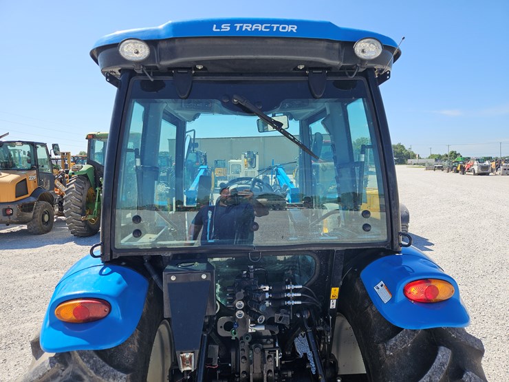 #203000-•-2020-ls-mt468-tractor-image-18