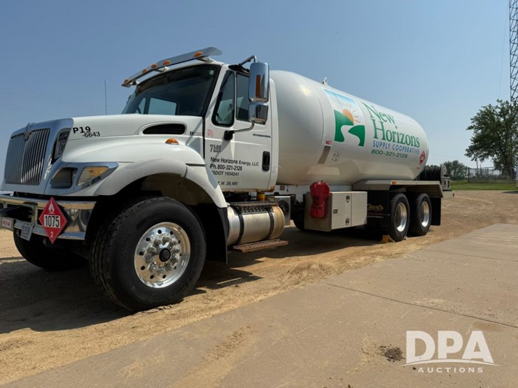 2007-international-7500-propane-truck-(cg363)-image-4