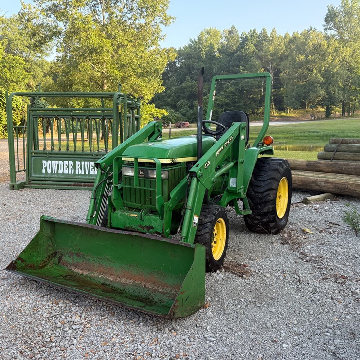 JOHN DEERE 790