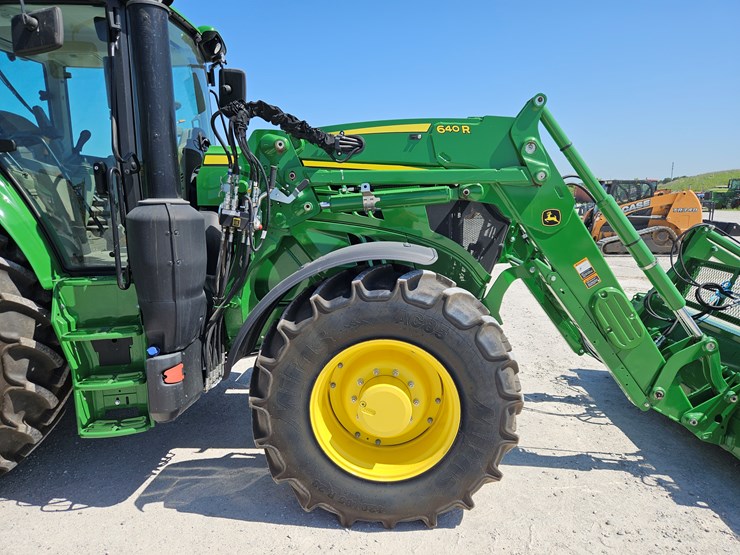 2023-john-deere-6145m-image-8