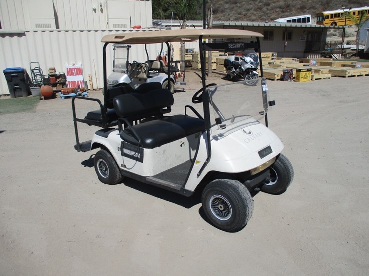 ez-go-golf-shuttle-cart,-image-2