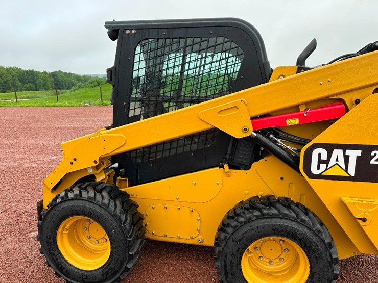 2018-caterpillar-272d2-image-10