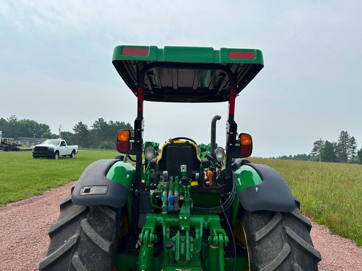 2018-john-deere-5075m-image-28