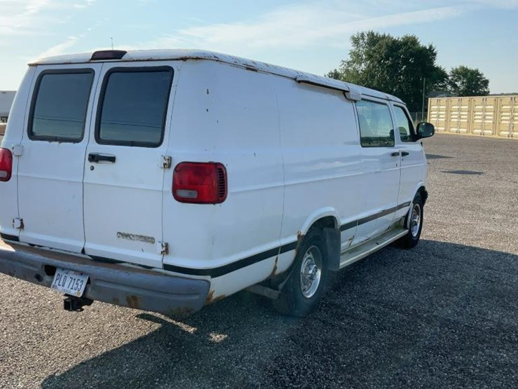 2000-dodge-ram-van-image-4