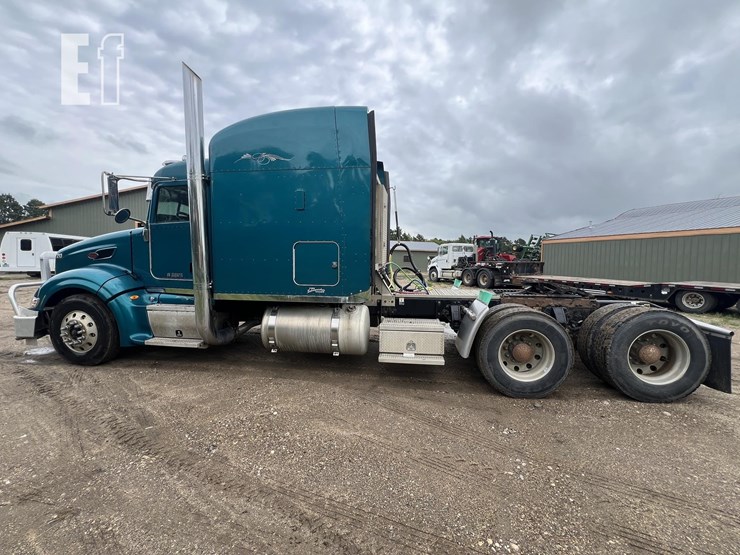 2013-peterbilt-386-image-8