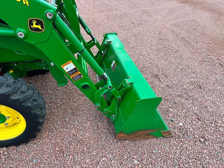 2022-john-deere-3033r-image-26