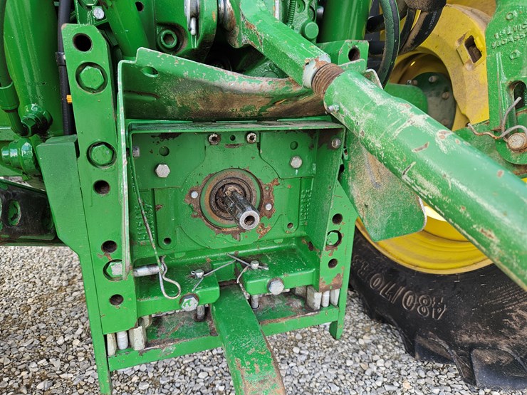 2017-john-deere-6120m-image-18