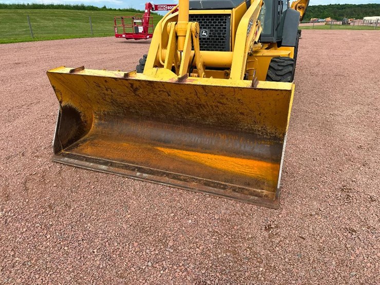 2006-deere-310sg-image-38