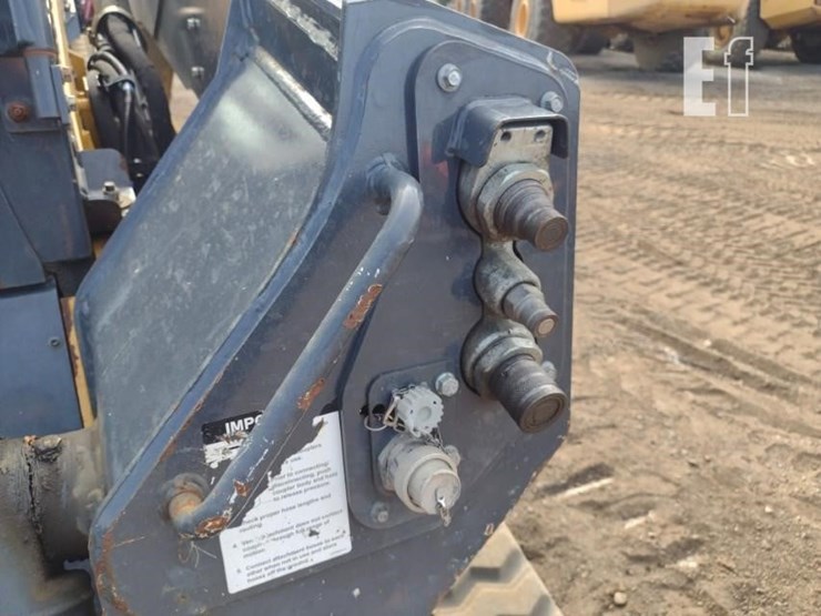 2020-deere-333g-image-15