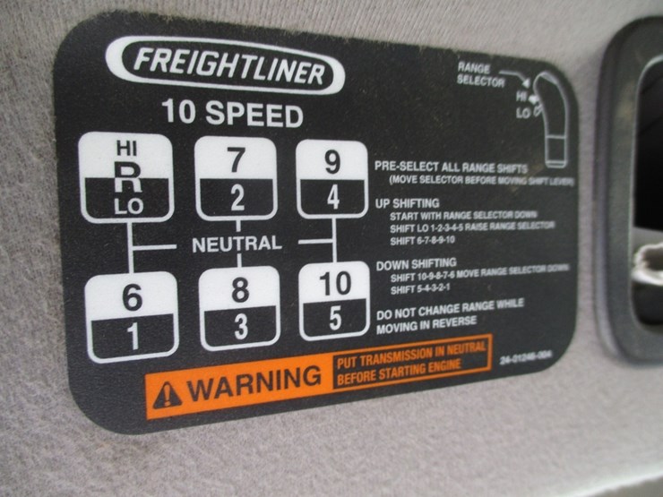 2014-freightliner-114sd-image-13