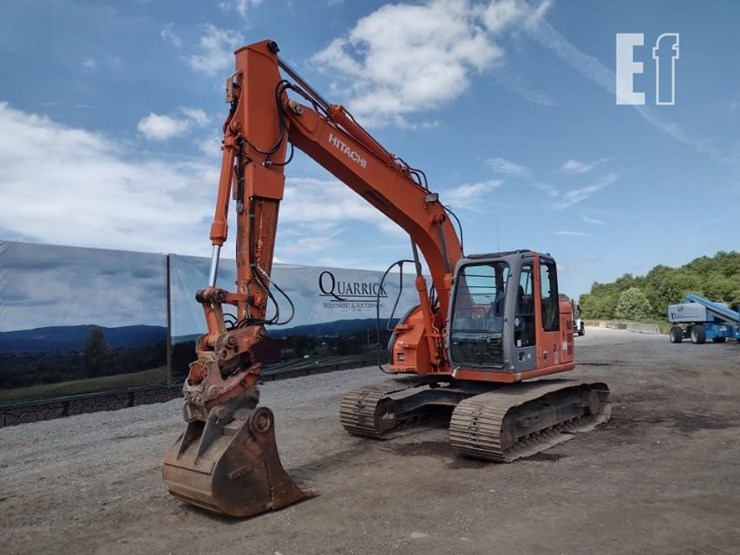 2007-hitachi-zx135us-image-45