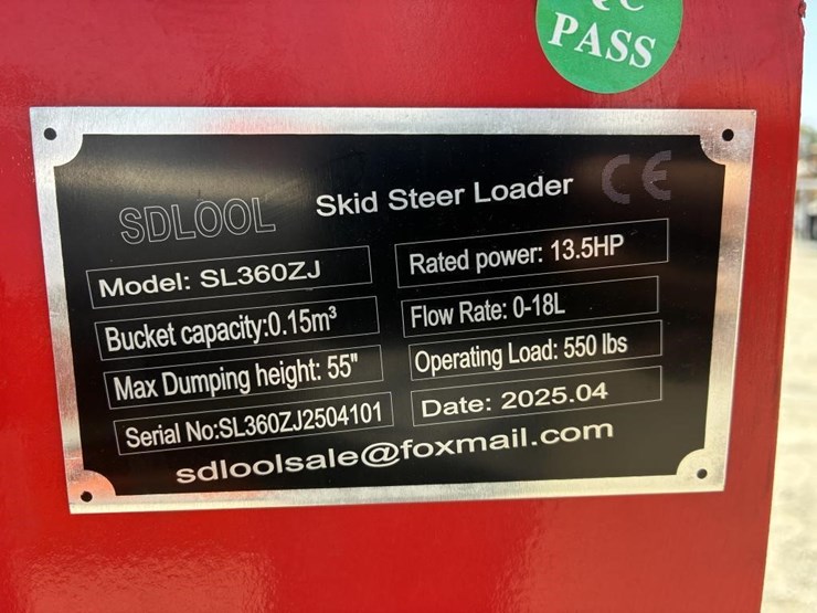 2025-sdlool-sl360z-compact-skid-steer-track-loader-image-12