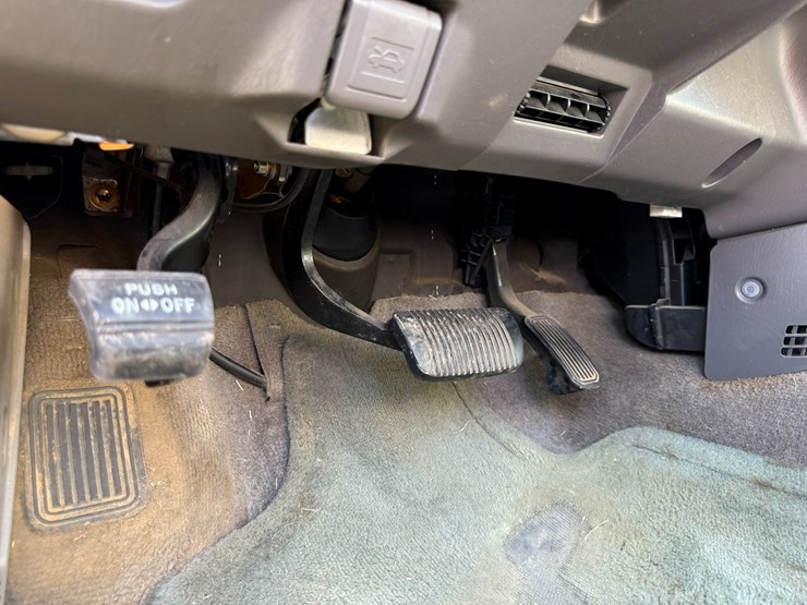 2006-toyota-tundra-image-33