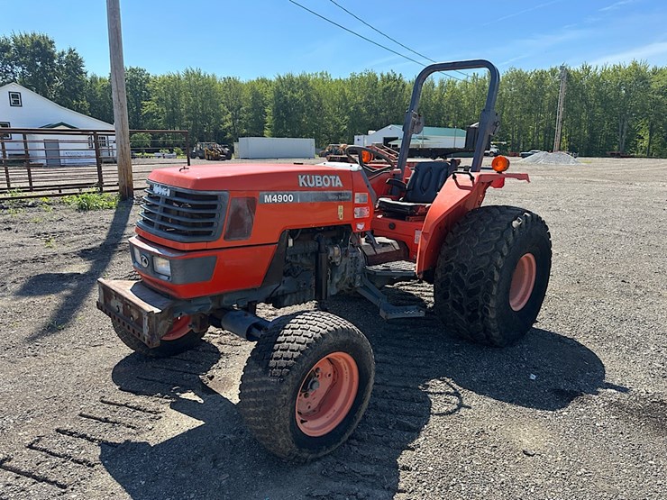 kubota-m9500-tractor-image-1