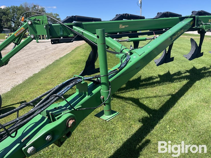 2015-john-deere-3710-image-11