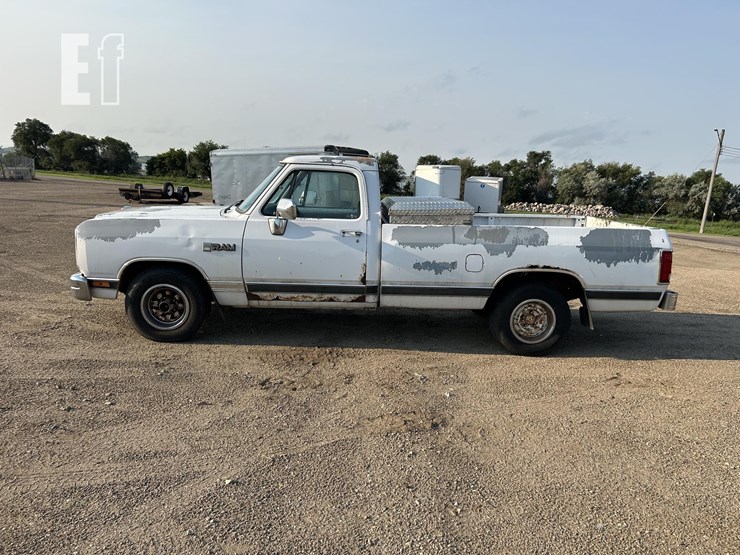 1988-dodge-ram-1500-image-3