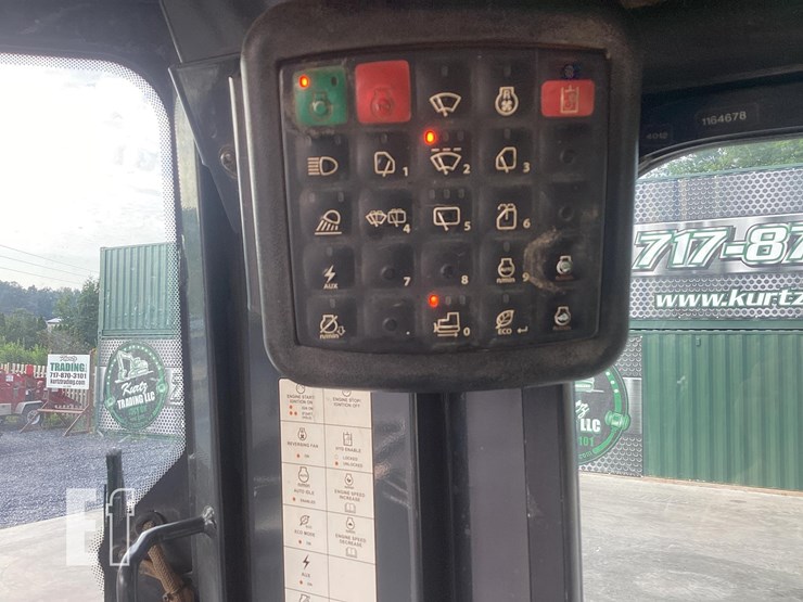 2017-deere-550k-lgp-image-19