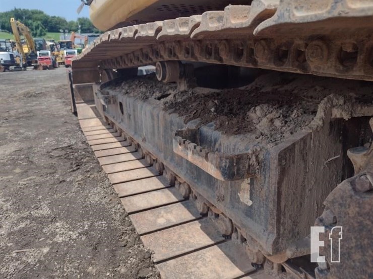 2020-deere-130g-image-32
