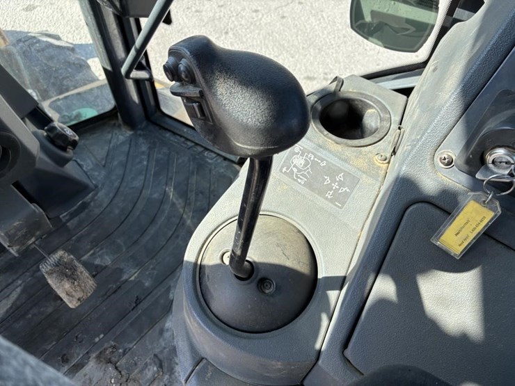 2020-john-deere-2020-image-34