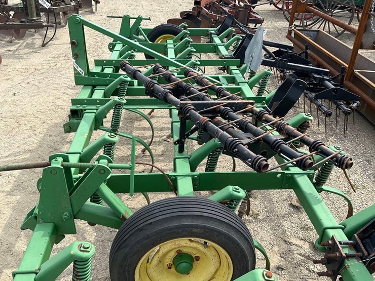 john-deere-15-image-2