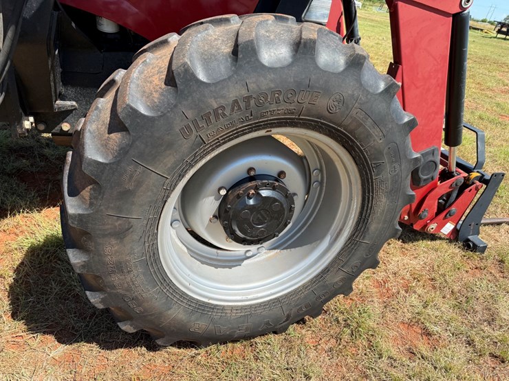 case-ih-mxu115-image-16