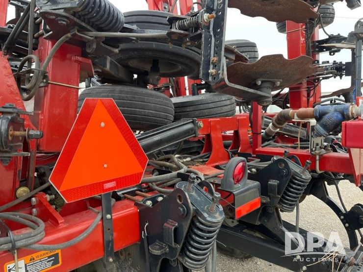 2016-caseih-940-nh3-tool-bar-(jn2532,-unit-561)-image-36