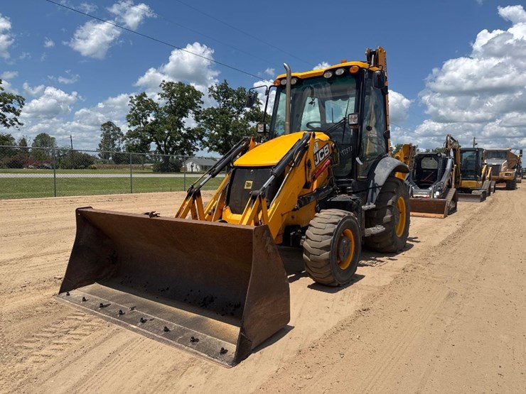 2017-jcb-3cx-image-2