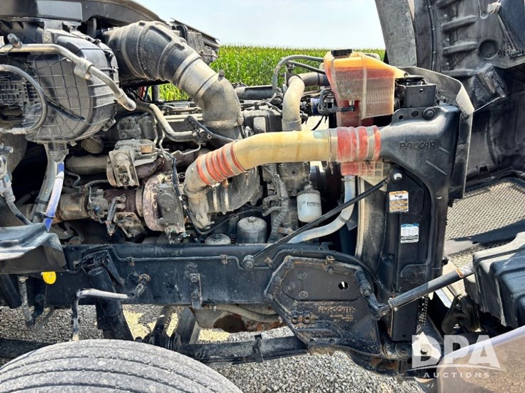 2016-kenworth-t880-image-68